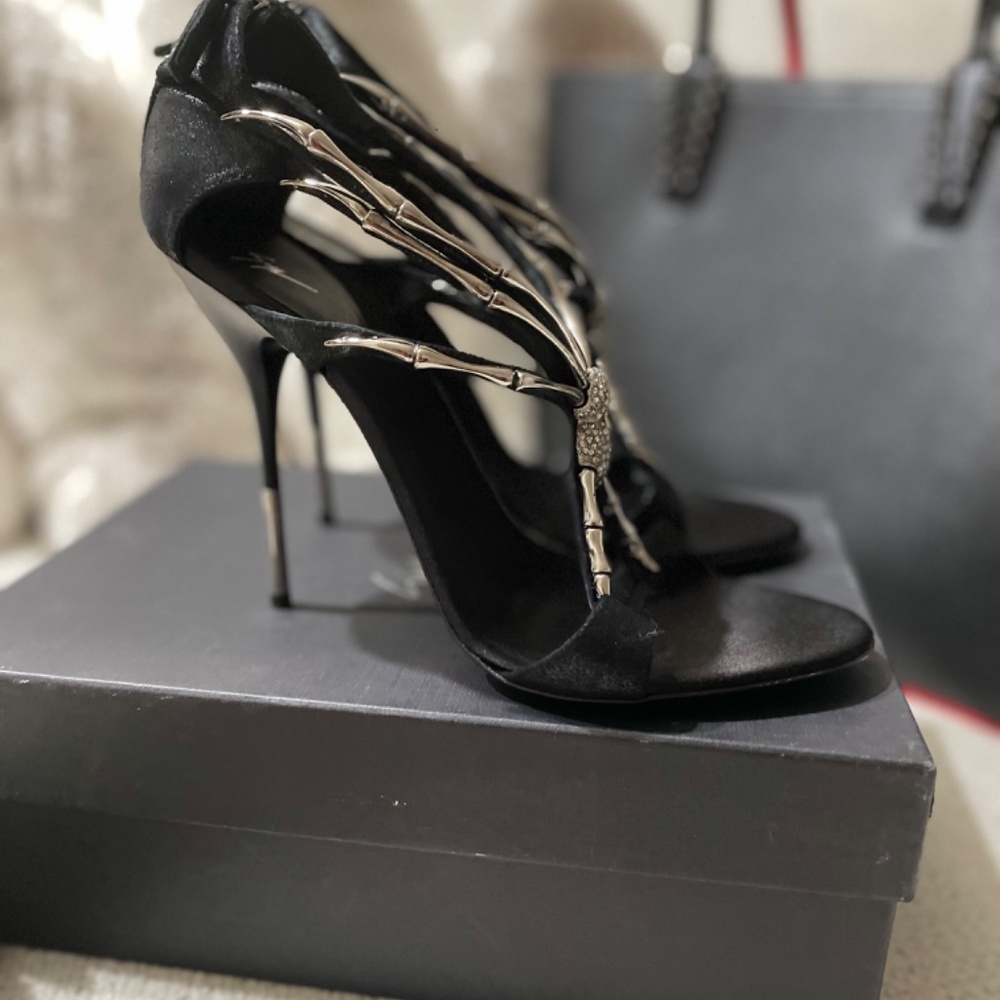 Giuseppe Zanotti Black Spider Heels EU 40.5 US Size 10.5 - Picture 11 of 13
